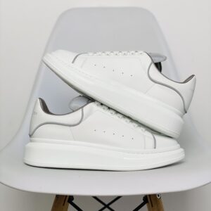 Alexander McQueen White Grey 3M Reflective Low-Top Skate Shoes Casual Footwear Chunky Sole Height-Enhancing Shoes Men's Shoes Women's Shoes 561123WHTQK9071