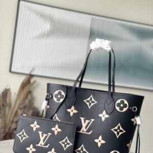 Louis Vuitton Neverfull Medium-Sized Handbag