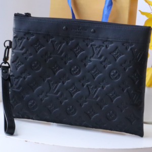 Louis Vuitton New Pochette To-Go Clutch Bag – Black