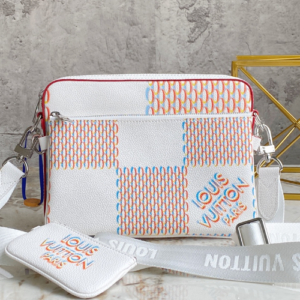Louis Vuitton Men’s Trio Messenger Bag – White