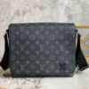 Louis Vuitton Men’s District Small-Sized Handbag – Black