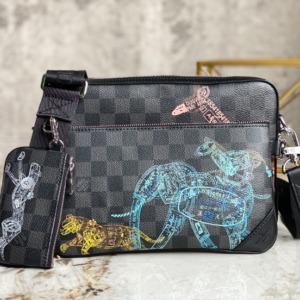 Louis Vuitton Men’s TRIO Messenger Bag