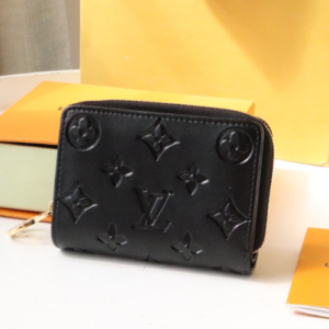 Louis Vuitton Lou Coussin Wallet – Black