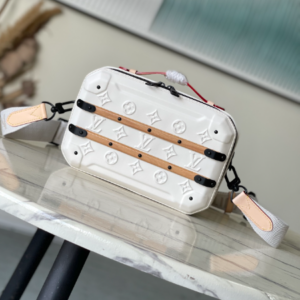 Louis Vuitton Future Trunk handbag – White
